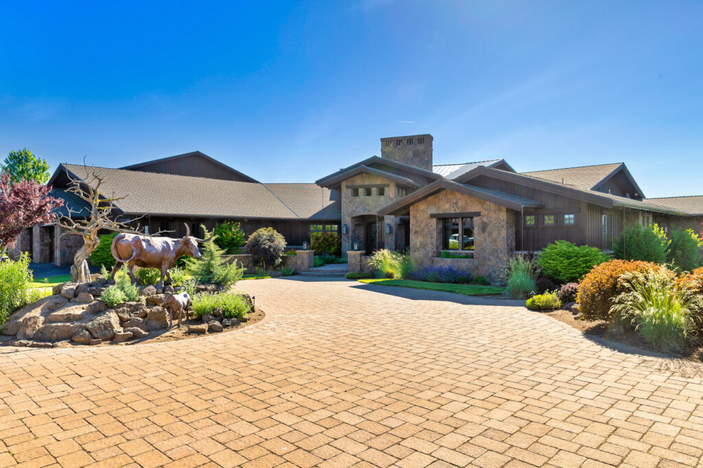 Y-Bell Ranch – Main House – Image 4