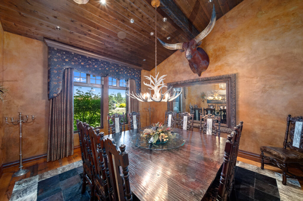Y-Bell Ranch – Main House – Image 16