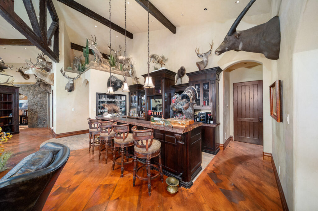 Y-Bell Ranch – Main House – Image 20