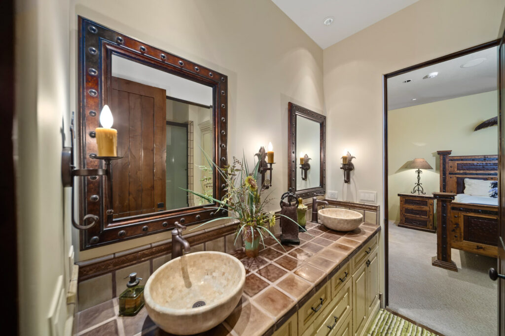 Y-Bell Ranch – Main House – Image 31