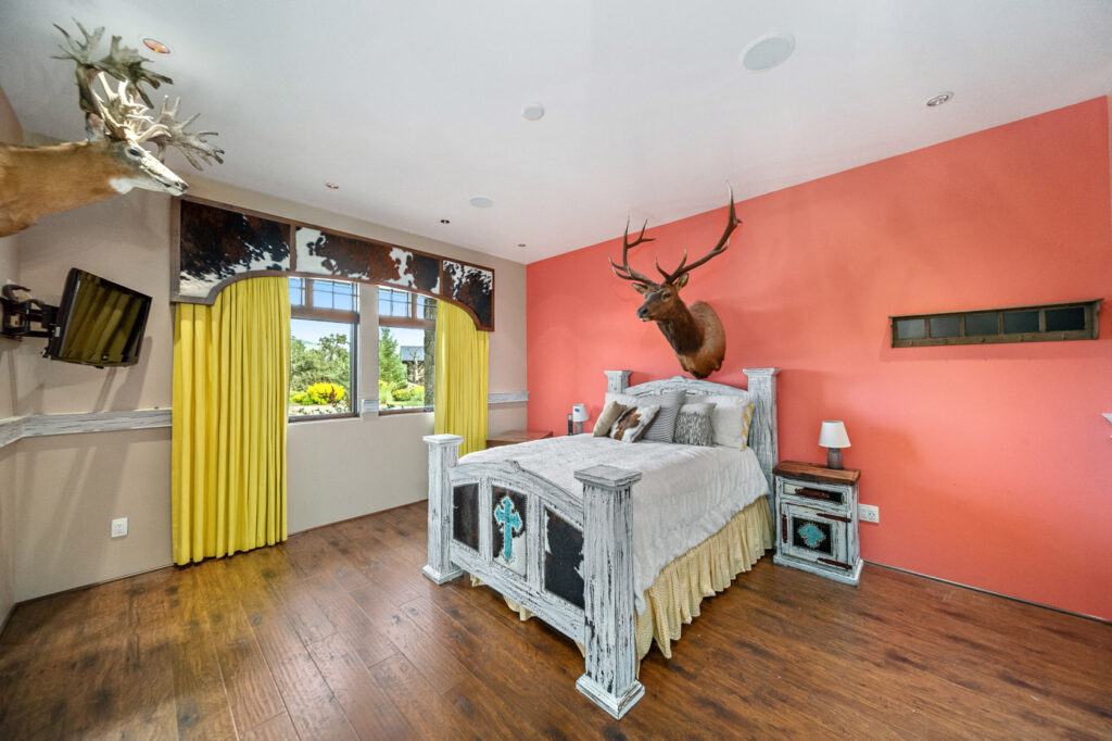 Y-Bell Ranch – Main House – Image 36