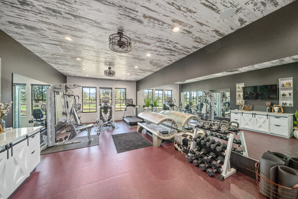 Y-Bell Ranch – Main House – Image 47