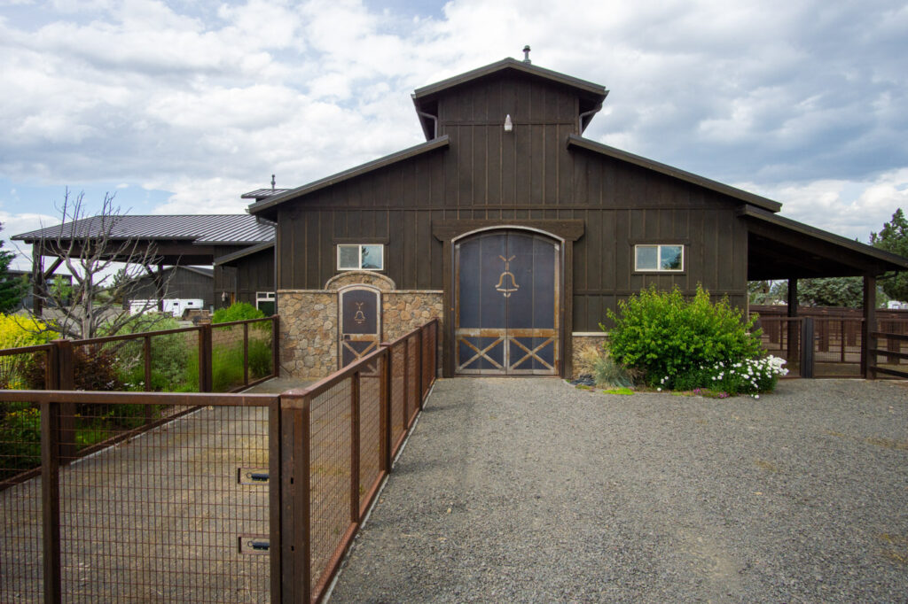 Y-Bell Ranch – Arenas & Facilities – Image 2