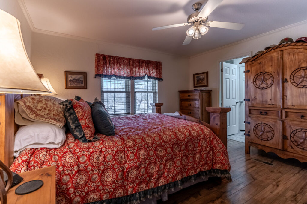 Indian Creek Ranch – Main House – Interior – Image 5